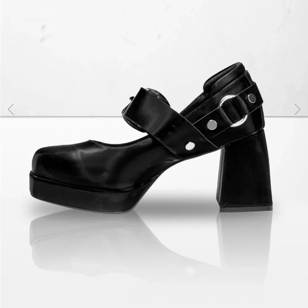 Disturbia | EUC witch kicks size us10 | Cherish Mary Janes Black Platform Shoes